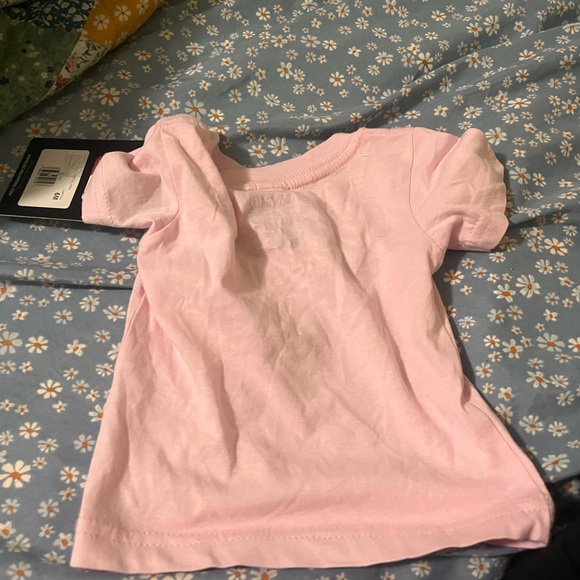 Yale University Pink Kids T-Shirt - Picture 2 of 2